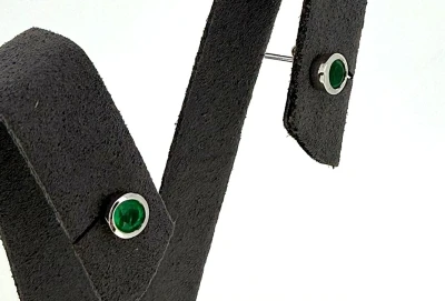 0.84ct Emerald & 9ct White Gold Stud Earrings 1.0g