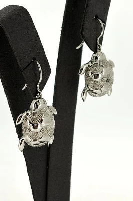 0.70ct Diamond & 18ct White Gold ( 22.5 x 19.0mm) 7.8g