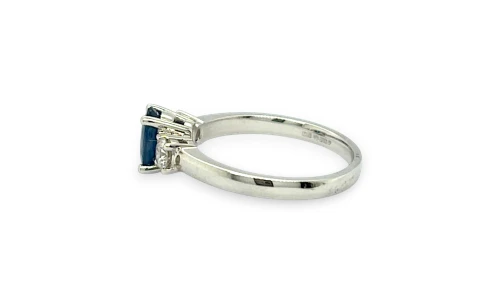 1.28ct Natural Sapphire & Diamond Trilogy/Solitaire Ring-18ct White Gold 3.69g