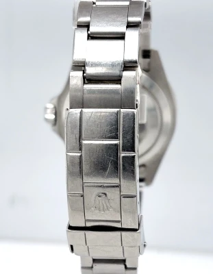 Rolex 40mm Submariner Date -Stainless Steel 2004 Box & Papers Model: 16610