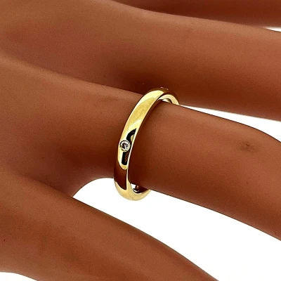 0.04ct Diamond & 18ct Gold 2.5mm Slight Court Wedding Band 3.2g