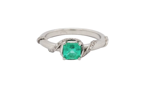 0.57ct Emerald & 0.20ct Diamond Solitaire Ring-Platinum 5.50g