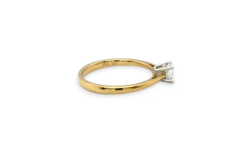 0.25ct Natural Princess Cut Diamond Solitaire Ring- 18ct Gold 2.36g