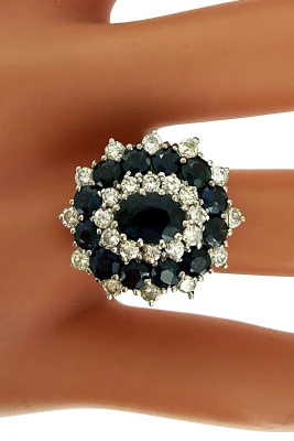 3.00ct Sapphire & 0.84ct Diamond Cluster Ring - 18ct White Gold 7.0g