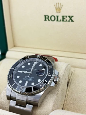 Rolex 40mm Submariner Date - Stainless Steel 2016 Box & Papers Model: 116610LN
