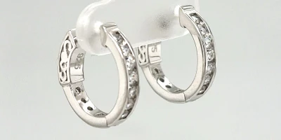 Solid Silver & Cubic Zirconia Hinged Huggies Style Hoop Earrings 3.6g ( 15.3 x 16.2 x 2.9mm )