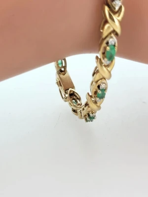 2.40ct Emerald & 0.25ct Diamond Bracelet 9ct Gold 12.8g