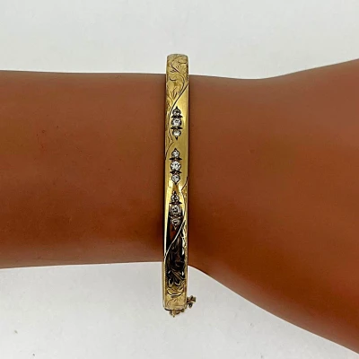 0.25ct Diamond & 9ct Gold Bangle 5.5mm 19.6g