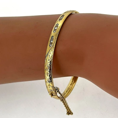 0.25ct Diamond & 9ct Gold Bangle 5.5mm 19.6g