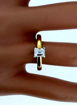 0.70ct Millennium Diamond & 18ct Gold Solitaire Ring 3.7g