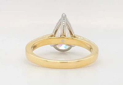 2.16ct Lab Grown Diamond & 18ct Gold Pear Cut Solitaire 4.8g Size:M