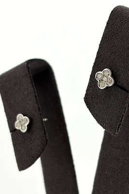 0.25ct Diamond & 18ct White Gold Clover Style Stud Earrings 1.0g