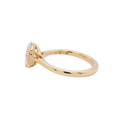 1.57ct Oval Lab Grown Diamond & 18ct Gold Solitaire Ring 3.9g