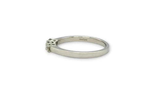 0.25ct Natural Diamond & 9ct White Gold Trilogy Ring 2.1g