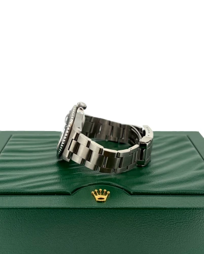Rolex 40mm Submariner Date- Stainless Steel Year 1989 Model:16610