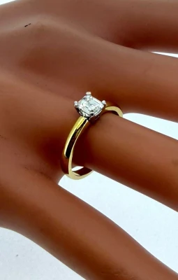 0.70ct Millennium Diamond & 18ct Gold Solitaire Ring 3.7g