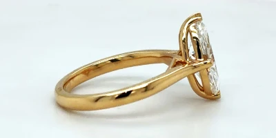 2.03ct Marquise Lab Grown Diamond & 18ct Gold Solitaire Ring 4.9g
