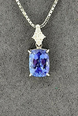 2.35ct Tanzanite & 0.10ct Pendant - Platinum 5.9g 16 Inch