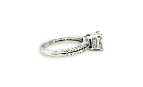 0.55ct Natural Diamond & 18ct White Gold Illusion set Solitaire Ring- 3.46g