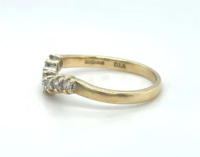 0.25ct Diamond & 9ct Gold Wishbone Ring 1.7g