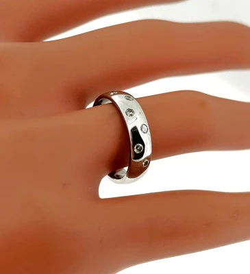 0.07ct Natural Diamond & 18ct White Gold 5mm Court Band 6.3g