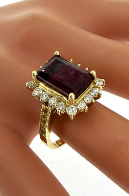 5.50ct Tourmaline & 1.00ct Diamond Halo/Dress Ring- 14ct Gold 7.0g