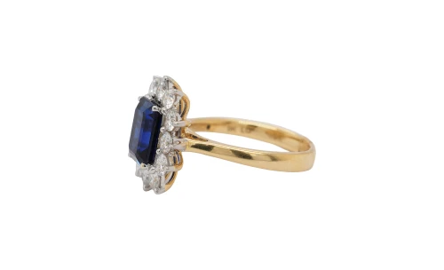 4.65ct Lab Grown Sapphire/Diamond Dress Ring - 9ct Gold 5.04g