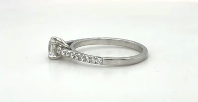 0.88ct Natural Diamond & Platinum Solitaire Ring 3.4g