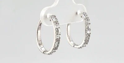 0.76ct Diamond & 18ct White Gold Oval Hinged Hoop Earrings 2.8g