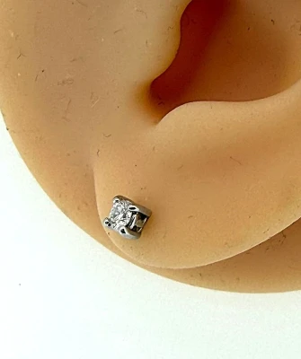 0.20ct Diamond & 9ct White Gold Studs 0.7g