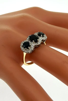 1.50ct Sapphire & 0.25ct Diamond Trilogy/Halo Ring- 18ct Gold 4.7g