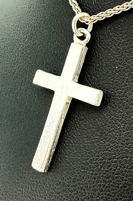 Sterling Silver Plain Cross Pendant 2.8g ( 30 x 25 x 2.4mm )