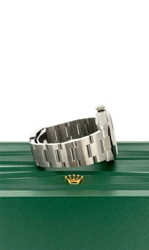 BRAND NEW UNWORN- Rolex 41mm Oyster Perpetual ( 2026 Box & Papers) Stainless Steel Model: 134300