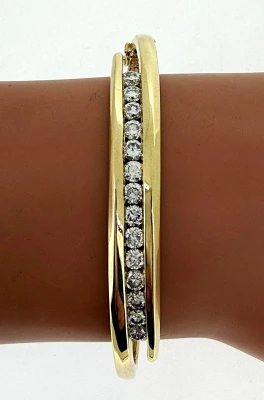 1.99ct Diamond & 14ct Gold Cross Over Bangle 17.4g 7.5 Inch
