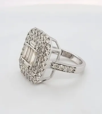 2.55ct Diamond & 9ct White Gold Halo Cluster Dress Ring 6.1g