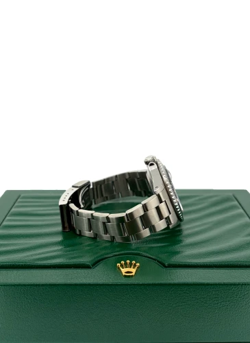 Rolex 40mm Submariner Date- Stainless Steel Year 1989 Model:16610