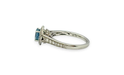 0.93ct Natural Aquamarine & Diamond Halo/Solitaire Ring- 18ct White Gold 4.58g
