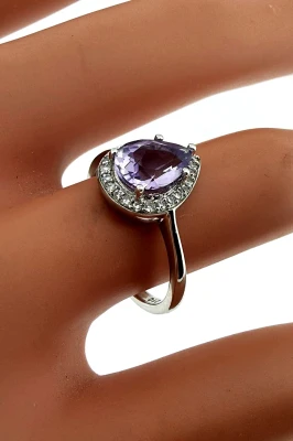 1.00ct Amethyst & 0.10ct Diamond Halo Ring- 9ct White Gold 2.4g