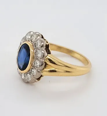 1.50ct Sapphire & 1.20ct Diamond 18ct Gold Ring 5.8g