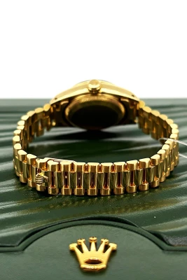 Rolex 26mm Date-Just ( Year 1983) 18ct Gold Model: 69178