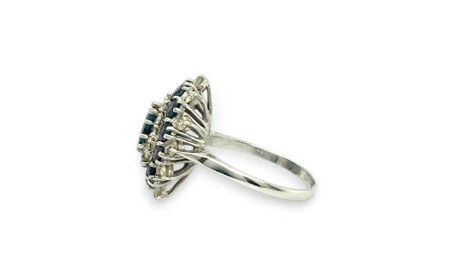 3.00ct Sapphire & 0.84ct Diamond Cluster Ring - 18ct White Gold 7.0g