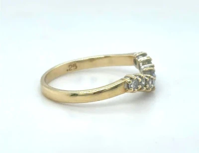 0.25ct Diamond & 9ct Gold Wishbone Ring 1.7g