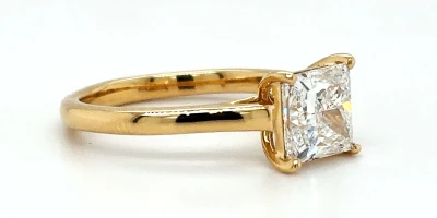 2.04ct Lab Grown Diamond & 18ct Gold Solitaire Ring 4.1g