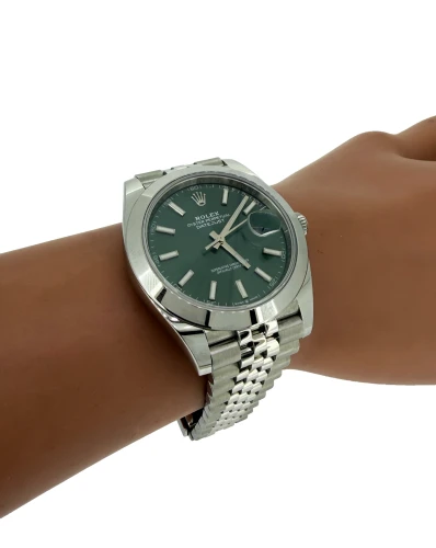 Rolex 41mm Datejust Green DIAL ( 2023 Box & Papers) Stainless Steel Model: 126300
