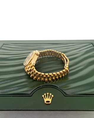 Rolex 26mm Date-Just ( Year 1983) 18ct Gold Model: 69178