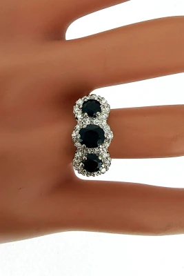 1.50ct Sapphire & 0.25ct Diamond Trilogy/Halo Ring- 18ct Gold 4.7g