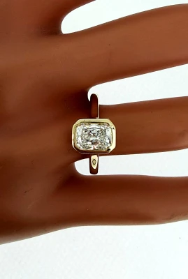 1.51ct Lab Grown Diamond & 9ct Gold Solitaire Ring 3.0g