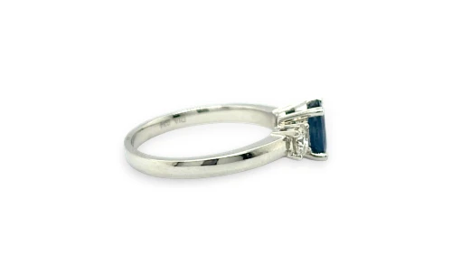 1.28ct Natural Sapphire & Diamond Trilogy/Solitaire Ring-18ct White Gold 3.69g