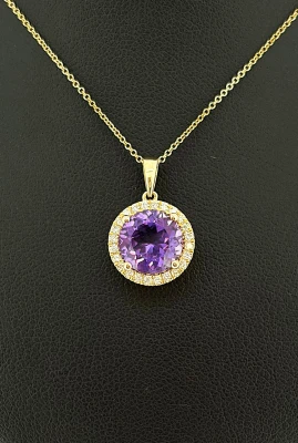 2.53ct Amethyst & 0.19ct Diamond Pendant - 9ct Gold 16/18 Inch 2.95g