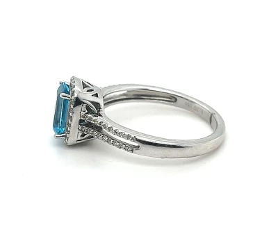 1.00ct Topaz & 0.20ct Diamond Halo Ring - 9ct White Gold 3.3g